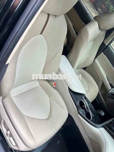 Toyota Camry HEV Hybrid 2024 Đen Hybrid 25.000 km