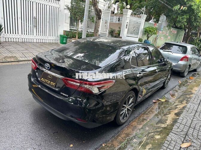 Toyota Camry HEV Hybrid 2024 Đen Hybrid 25.000 km