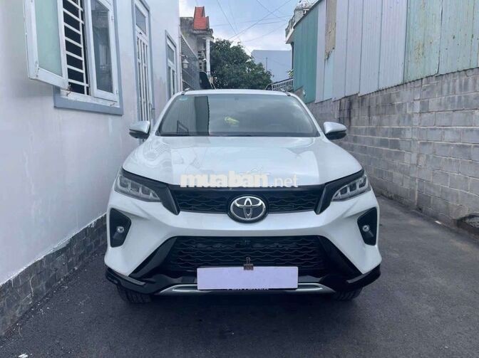 FORTUNER LEGENDER 2025, 12 NGÀN KM, SƠN ZIN 100%