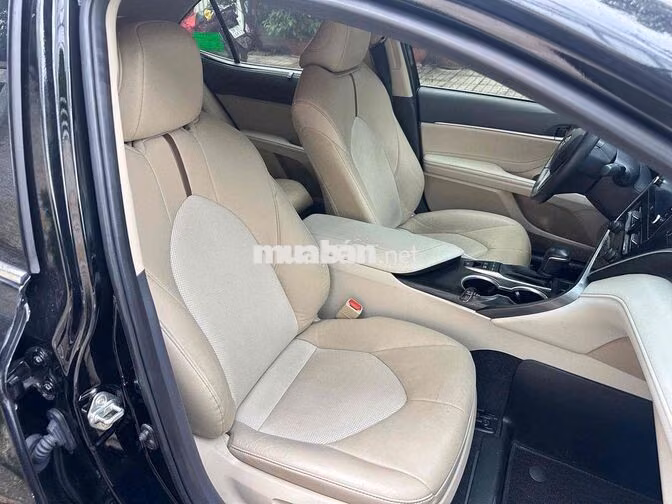 Toyota Camry HEV Hybrid 2024 Đen Hybrid 25.000 km