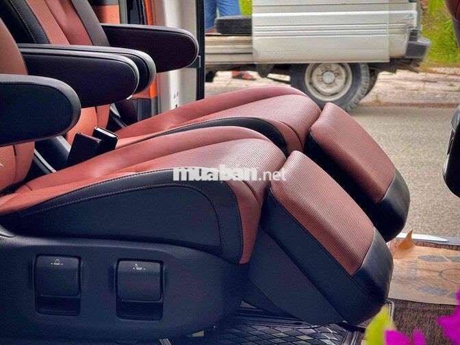 Kia Carnival 2.2D Signature 2024 Trắng 30000 km