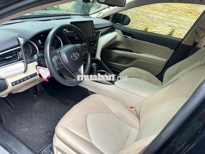 Toyota Camry HEV Hybrid 2024 Đen Hybrid 25.000 km