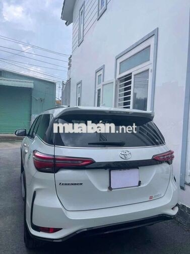 FORTUNER LEGENDER 2025, 12 NGÀN KM, SƠN ZIN 100%