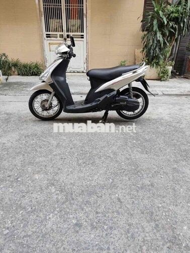 Yamaha Classico Bạc