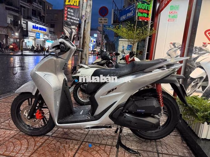Honda SH125 ABS 2026 Bạc Potcher 2.000 KM