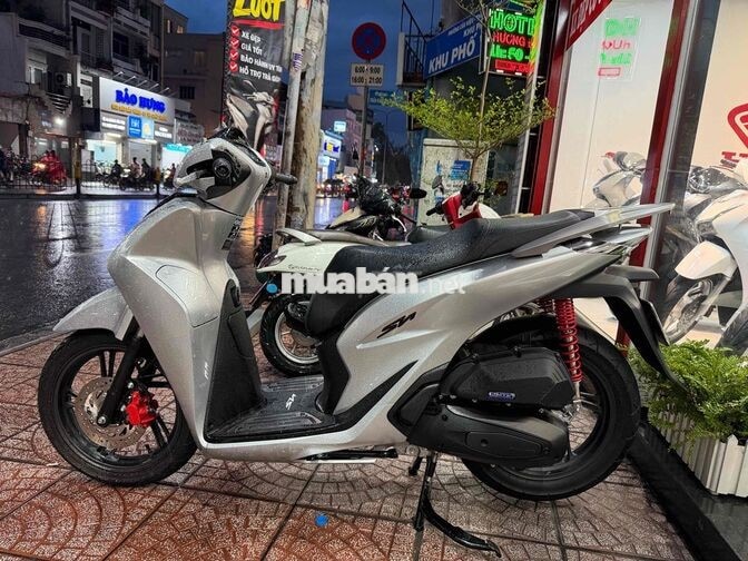 Honda SH125 ABS 2026 Bạc Potcher 2.000 KM