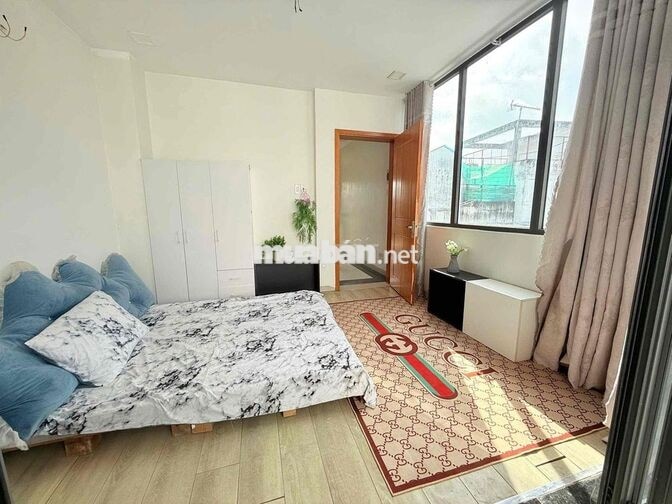 CĂN HỘ VUÝP 2PN TRẦN HƯNG ĐẠO Q5, BAN CÔNG TÁCH BẾP, CUỐI THÁNG 9TRỐNG