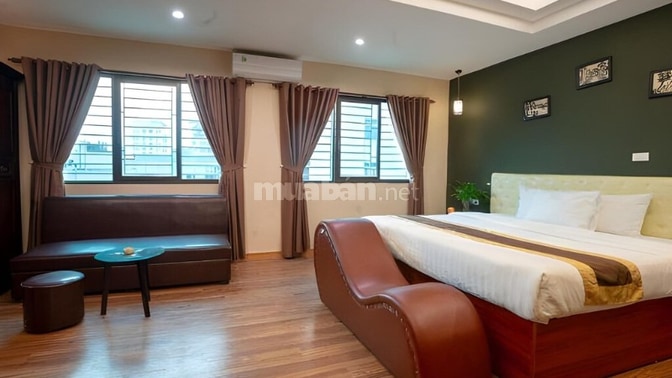 Cho thuê khách sạn mặt phố Bùi Thị Xuân, 23 phòng