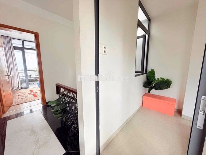 CĂN HỘ VUÝP 2PN TRẦN HƯNG ĐẠO Q5, BAN CÔNG TÁCH BẾP, CUỐI THÁNG 9TRỐNG