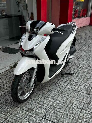 Honda SH 125i 2025 Trắng siêu lướt odo 4k zin 100%