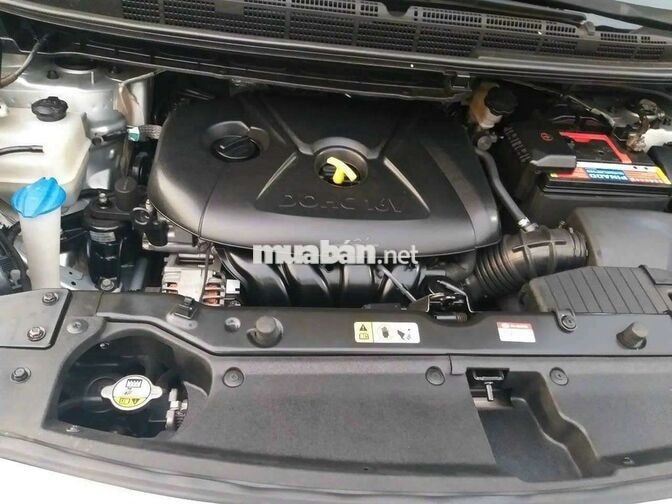 KIA Rondo GATH 7 chỗ Bạc Xăng
