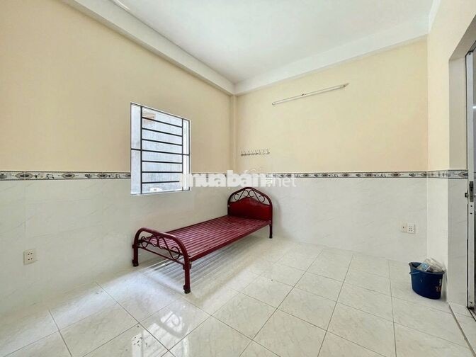 Phòng Studio cửa sổ trời giá rẻ ngay ngã 5 chuồng chó