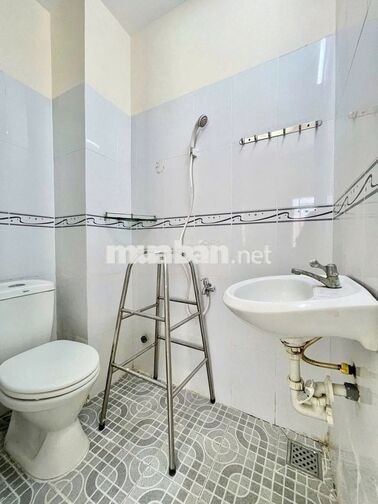Phòng Studio cửa sổ trời giá rẻ ngay ngã 5 chuồng chó