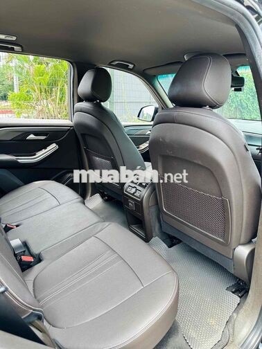 VinFast Lux SA Base 2.0 Turbo sản xuất 2021