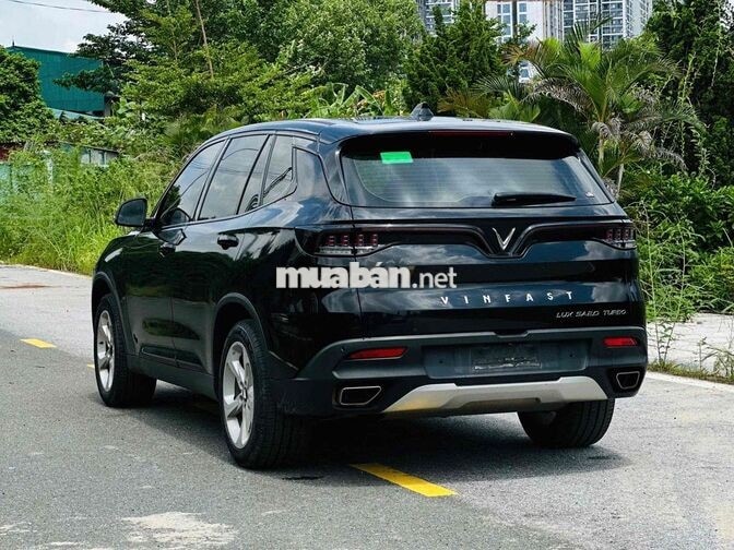VinFast Lux SA Base 2.0 Turbo sản xuất 2021