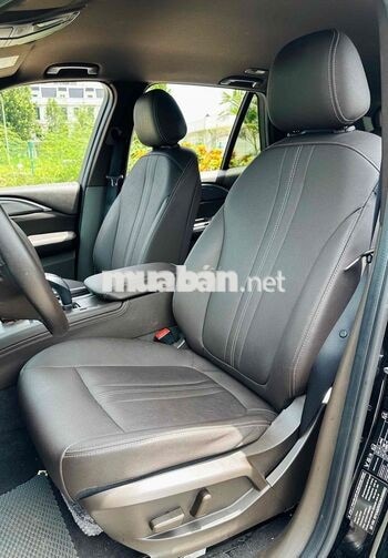 VinFast Lux SA Base 2.0 Turbo sản xuất 2021
