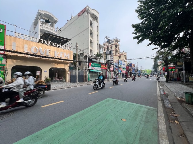 Bán nhà 750m2 số 251-253-253A-255-257 Thống Nhất, P11, Q.Gò Vấp