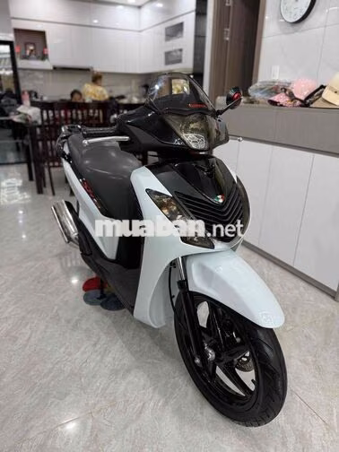 Honda SH Ý màu Trắng