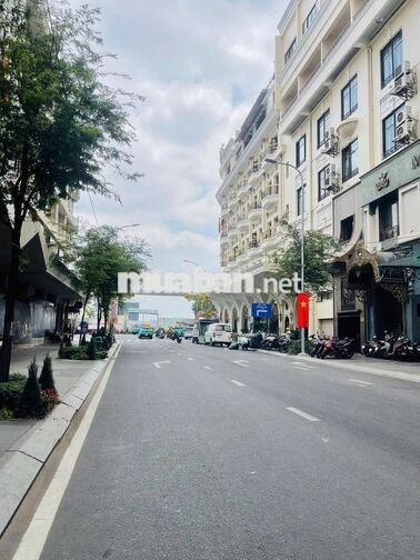 Nhà hàng, quán bar MT 23 Đồng Khởi, Q1. Dt: 4,5x38m, Kc: trệt lửng lầu