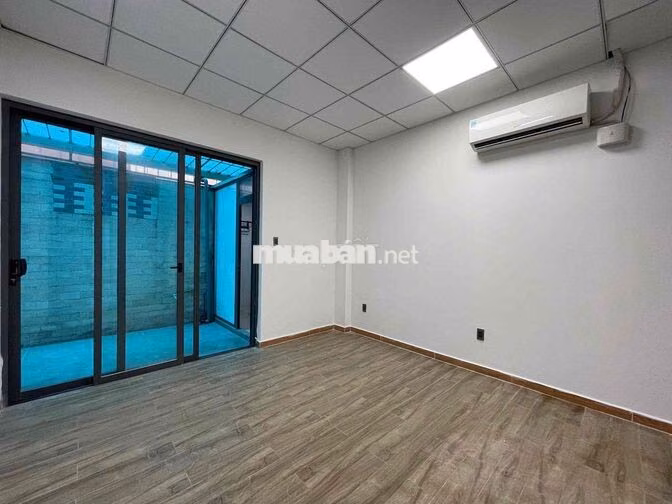 Cho thuê văn phòng tầng trệt 5x21m kđt Vạn Phúc 13 triệu