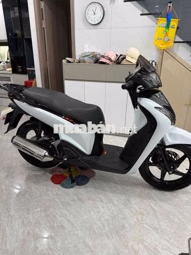 Honda SH Ý màu Trắng