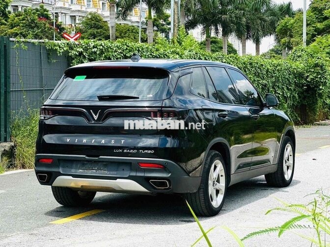 VinFast Lux SA Base 2.0 Turbo sản xuất 2021