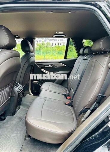 VinFast Lux SA Base 2.0 Turbo sản xuất 2021