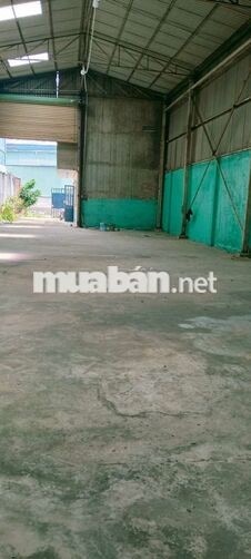 Cho thuê 350m2 có nhà trệt lầu 4 p ngủ và nhà kho Cao ráo đường cont