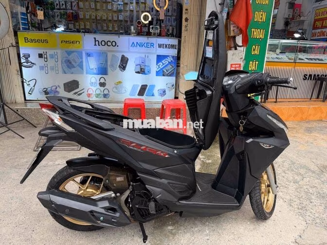 Click 125i Đen 2017 xe chưa rớt đầu, 1 đời chủ