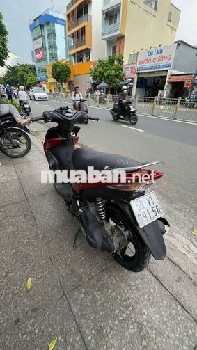 Yamaha Luvias 2013 Đỏ