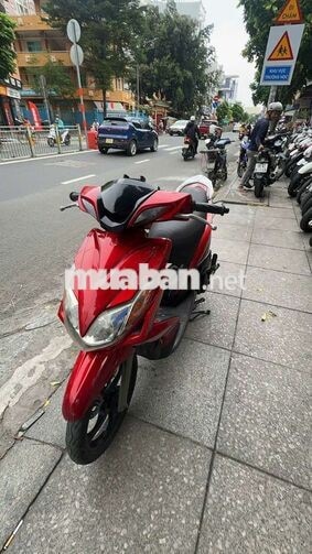 Yamaha Luvias 2013 Đỏ