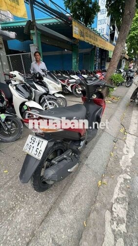 Yamaha Luvias 2013 Đỏ