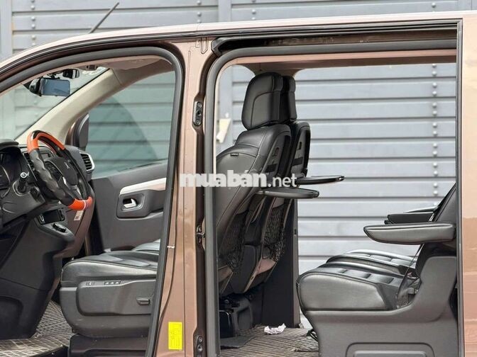 Peugeot Traveller Luxury 2019 Nâu