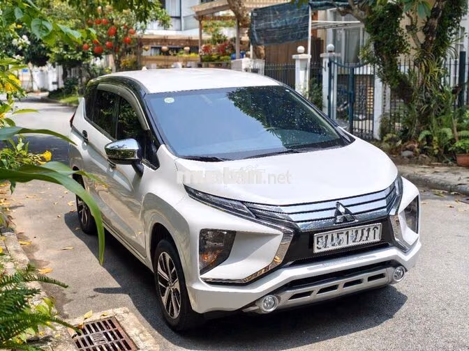 Mitsubishi Xpander 1.5 AT 2019 Trắng ngọc trai