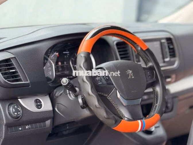 Peugeot Traveller Luxury 2019 Nâu