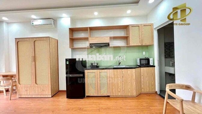 Cho Thuê Căn Hộ Dịch Vụ Ban Công Quận 1 Gần Cầu Ông Lãnh, Dinh Độc Lập
