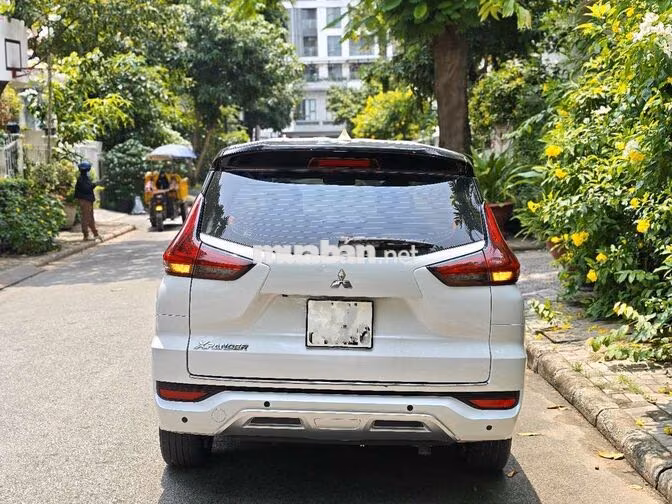 Mitsubishi Xpander 1.5 AT 2019 Trắng ngọc trai