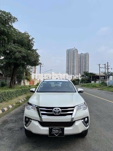 Toyota Fortuner 2.7V nhập indo 2017