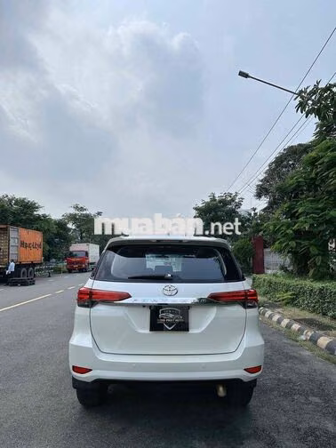 Toyota Fortuner 2.7V nhập indo 2017