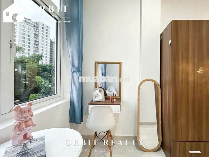 Căn hộ 1 phòng ngủ  ngay bùi đình túy full nội thất thang máy hầm xe !