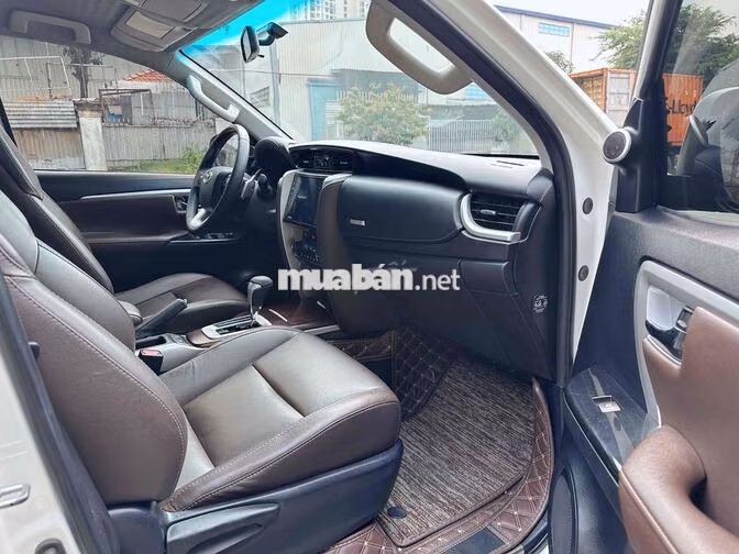 Toyota Fortuner 2.7V nhập indo 2017