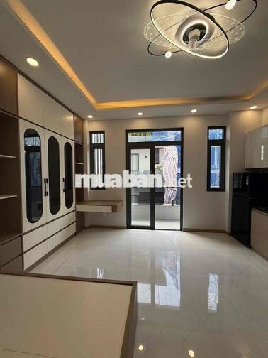 Studio ban công full nội thất máy giặt riêng mới khai trương