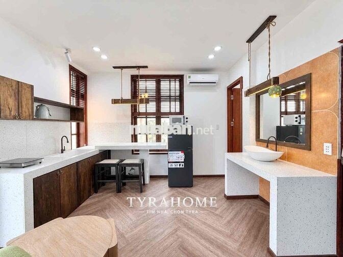 🔥 SIÊU PHẨM 1PN – BAN CÔNG RỘNG – PHÒNG KHÁCH ĐẸP – NGAY QUẬN 1