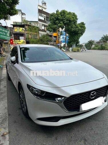 Mazda 3 Deluxe 2022 Trắng 27.000 km