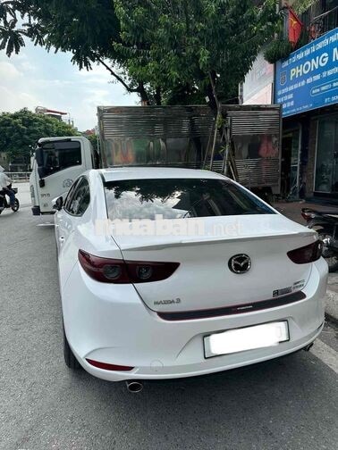Mazda 3 Deluxe 2022 Trắng 27.000 km