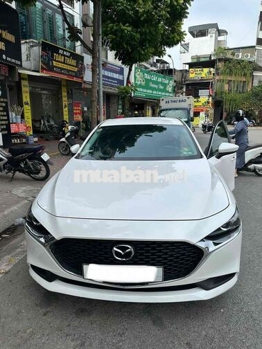 Mazda 3 Deluxe 2022 Trắng 27.000 km