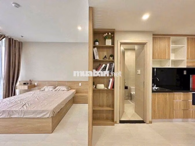 Cho thuê phòng ban công. Gần bên UFM KCX Phú Mỹ Hưng. Tiện sang Quận 4