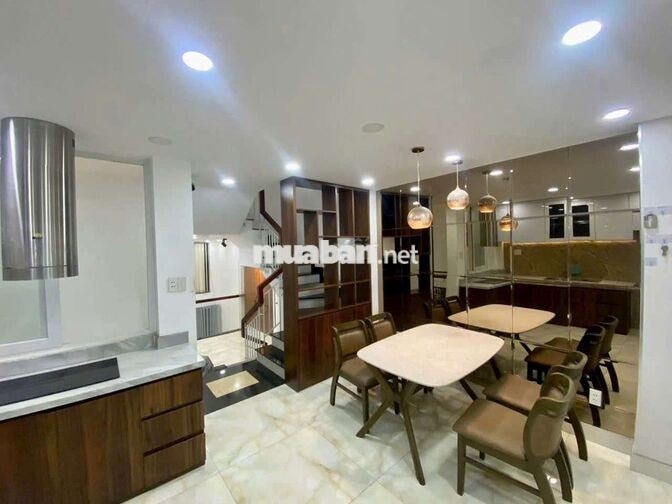 CHO THUÊ NHÀ HẺM XE TẢI THÔNG 4PN 5WC FULL NT NGUYỄN VĂN KHỐI P11