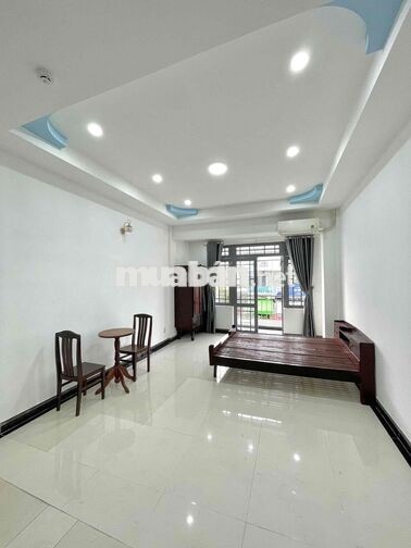 Phòng trọ ban công đường Tạ Quang Bửu, Quận 8