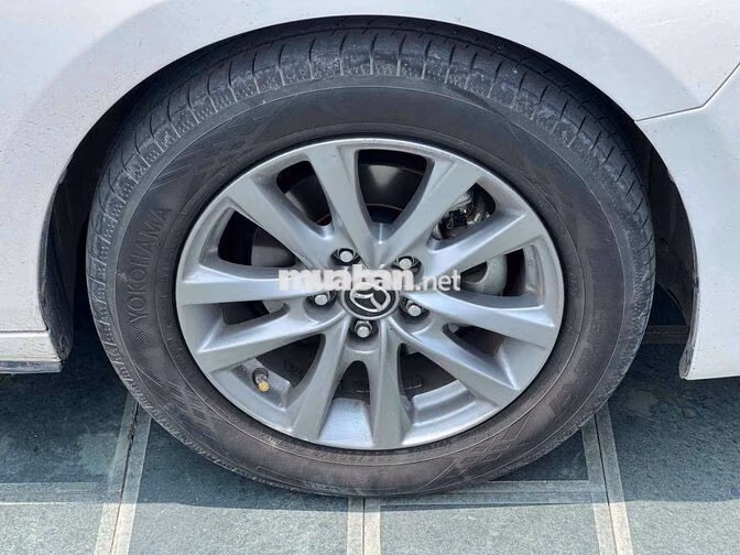 Mazda Mazda 3 Luxury 2023 Trắng 26000 km